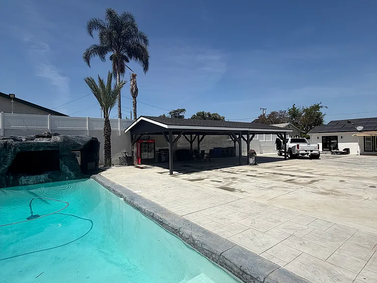 10724 Valley View Ave — Photo 29