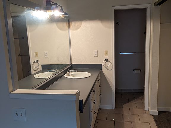 4th image of 6229 Hansen Dr