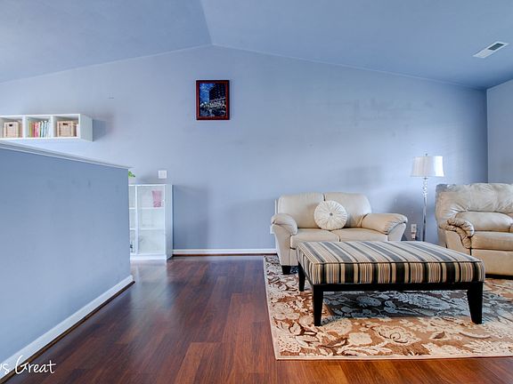5th image of 2716 Dell Ave NE