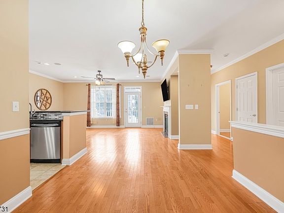 5th image of 4 Cliff Rd, Unit B2