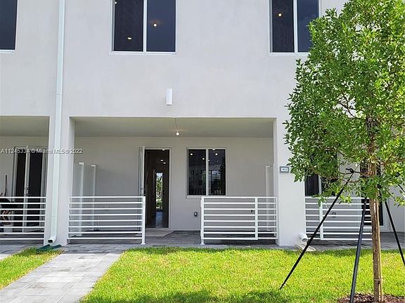 3rd image of 10300 NW 66th St #102