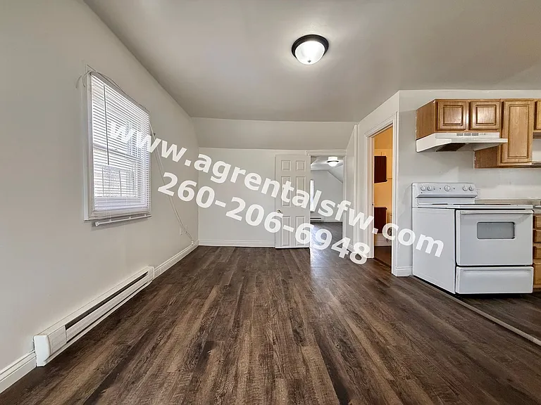 3113 S Harrison St — Photo 7
