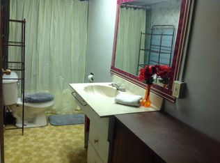 904 6th Ave APT 1, Coraopolis, PA 15108