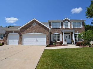 221 Highland Meadows Dr, Wentzville, MO 63385