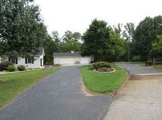 103 Dorsey Ln, Walhalla, SC 29691