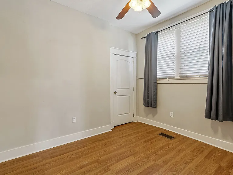 2822 General Pershing St — Photo 11
