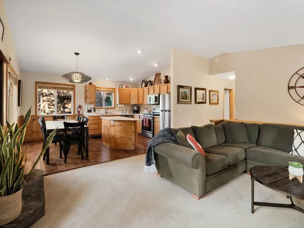 13474 Moraine Rd, Truckee, CA 96161