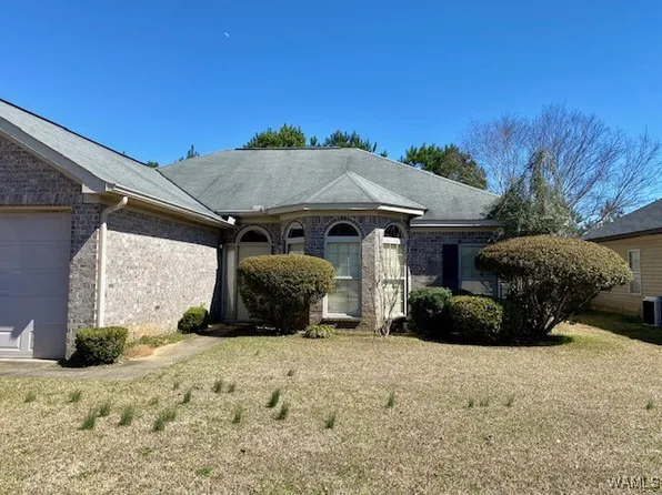 5207 Windsor Ln, Northport, AL 35473