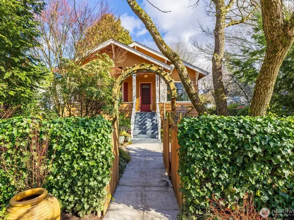 2332 45th Avenue SW, Seattle, WA 98116