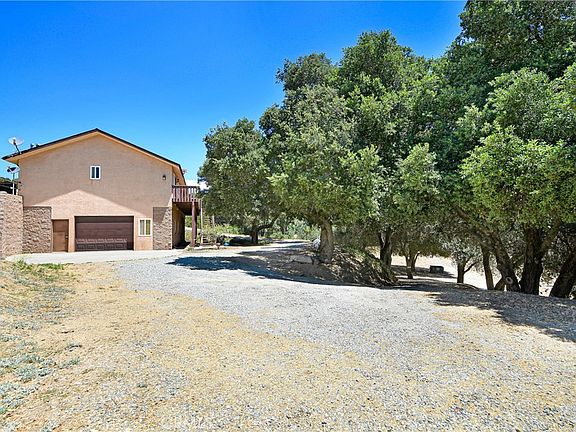 2nd image of 16789 Valley Hi Dr