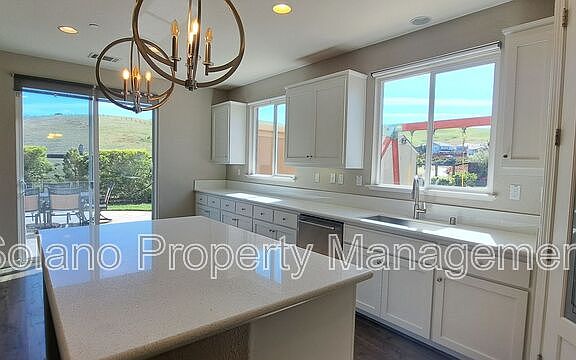 5th image of 4719 Sweetwater Pl