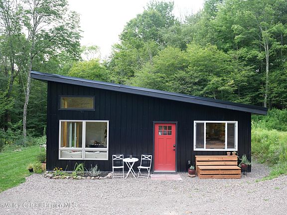 3rd image of 465 Scott Road