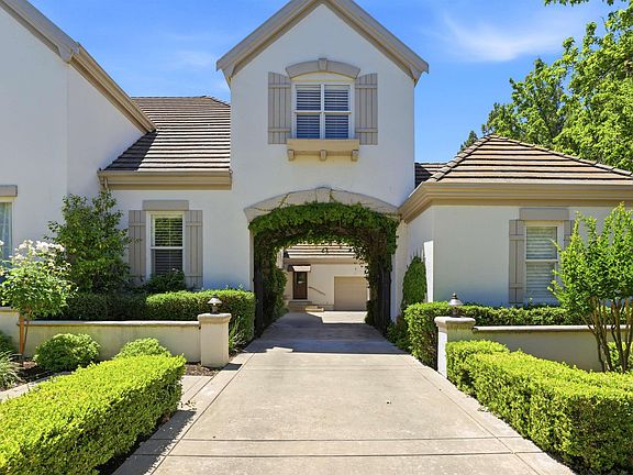 4th image of 3019 E Ruby Hill Dr