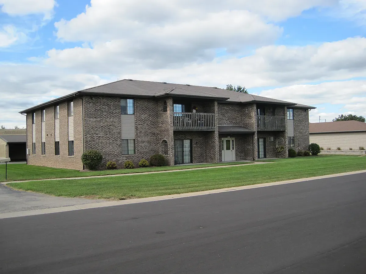 2 bed, 1000 sqft, $975 — Photo 1