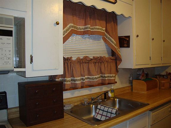 5th image of 14 Brighton St