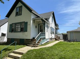 2910 S Ellen St, Milwaukee, WI 53207