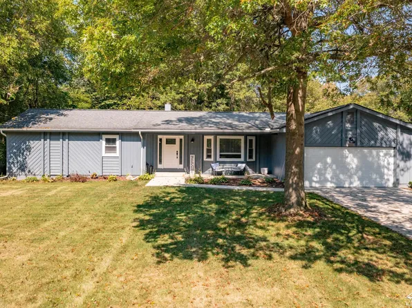 1530 Coventry Dr, Temperance, MI 48182