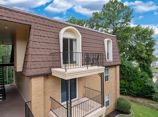 159 Old Montgomery Hwy APT C, Vestavia Hills, AL 35216