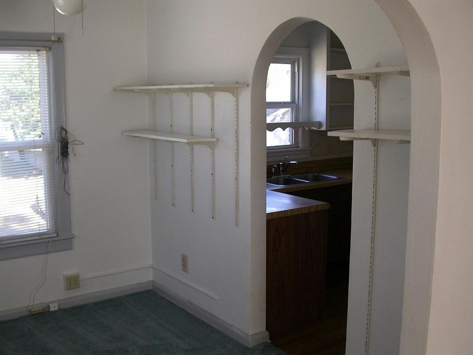 Hall to bathroom