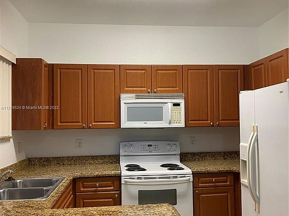 4th image of 375 NE 26th Ave Unit 104