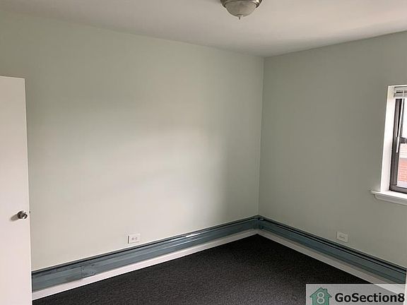 3rd image of 7030 S Paxton Ave APT 3A