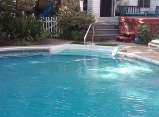 19 Pine Cliff Rd, Weymouth, MA 02189