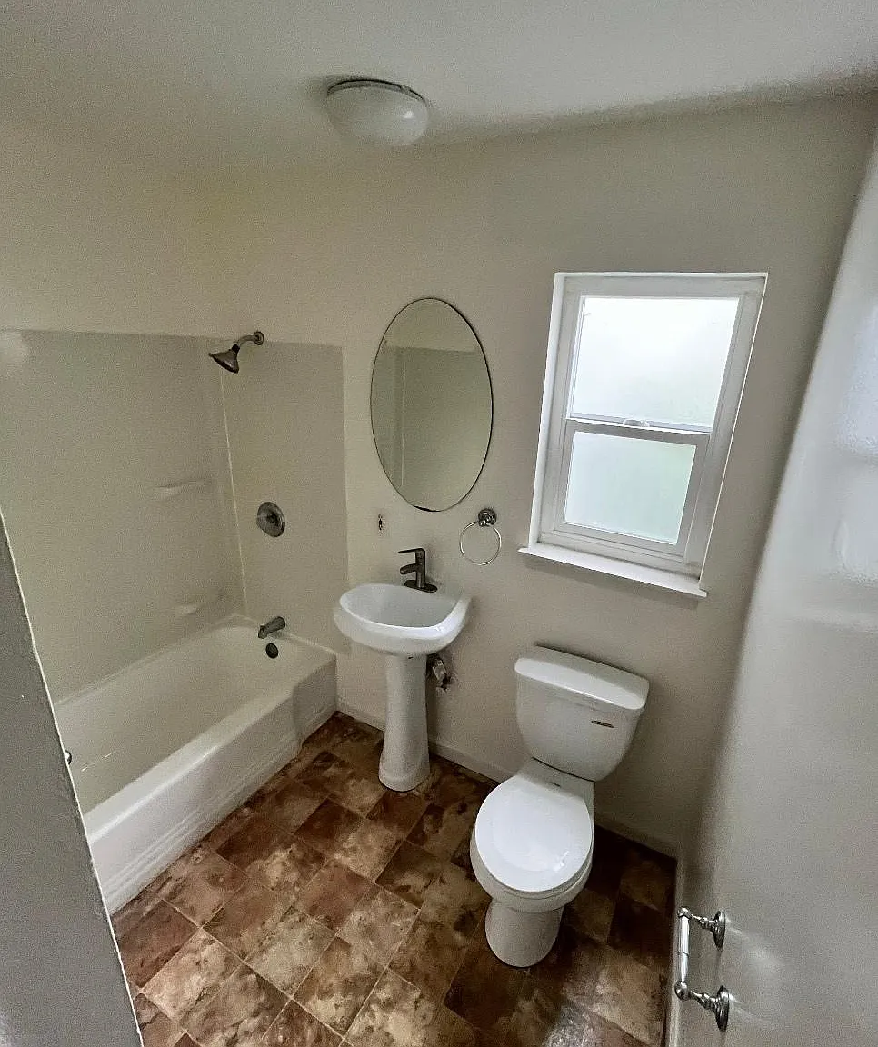 1 bed, 670 sqft, $2,043 — Photo 4
