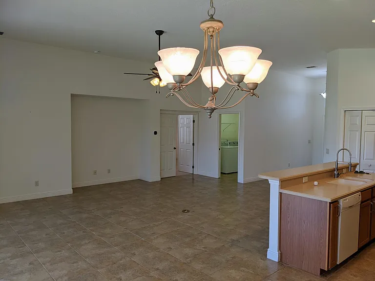 1882 W Angelica Loop — Photo 4