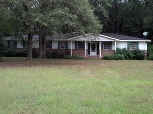 716 W Barnard St, Glennville, GA 30427