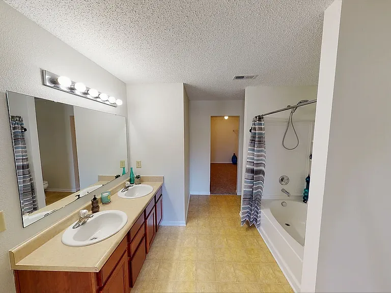15312 Beam St — Photo 37