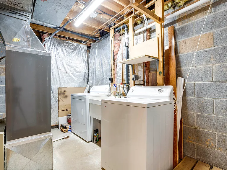 1604 Barnstead Dr — Photo 33