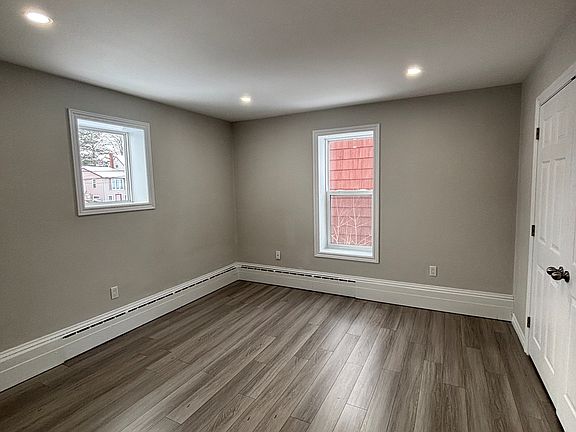 5th image of 57 Melrose Ave #3