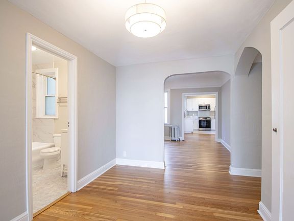 4th image of 2969 Jackson St APT 204