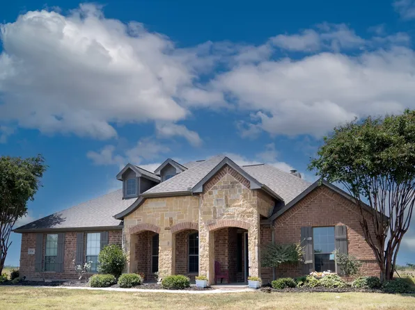 4748 Henson Dr, Caddo Mills, TX 75135