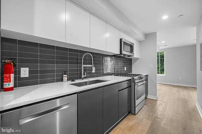 24 Florida Ave NE #201 — Photo 5
