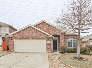 15705 Landing Creek Lane Elizabeth Town, Roanoke, TX 76262