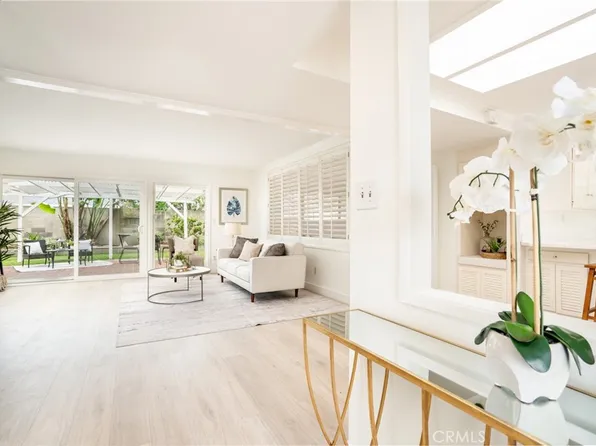 16381 Lakemont Ln, Huntington Beach, CA 92647