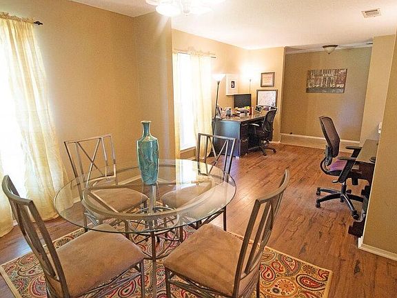 2nd image of 4570 Balmoral Dr