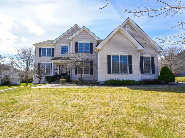 57 Whitehall Way, Bellingham, MA 02019