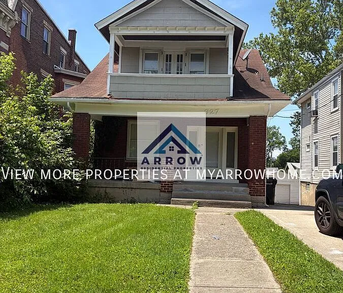 927 Chateau Ave — Photo 1