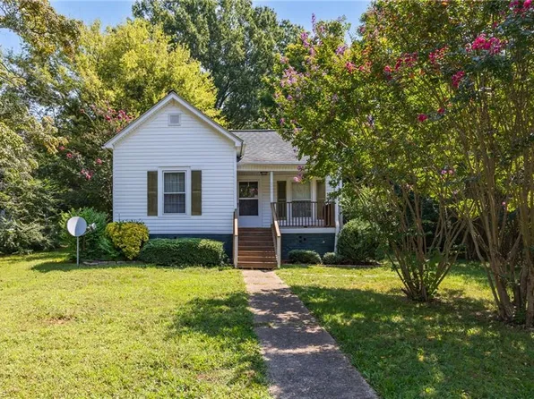 124 Park Cir, Lexington, NC 27295