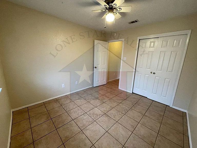 5006 Rockdale Dr — Photo 13