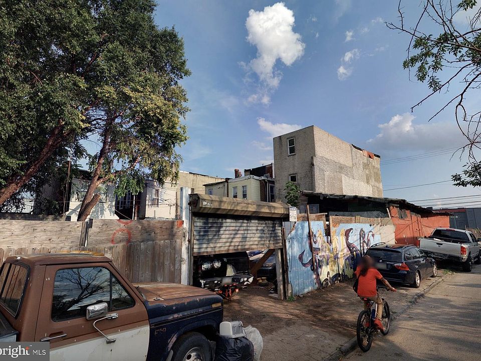 2nd image of 2819 N Orianna St