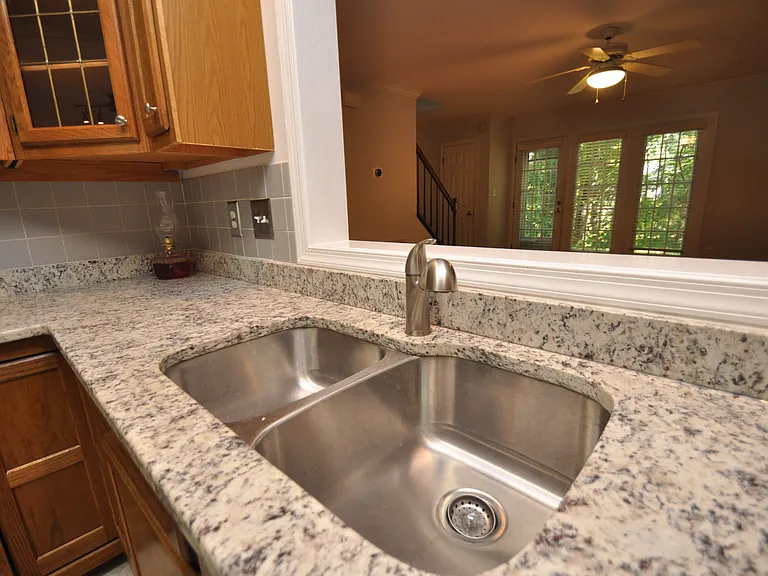 240 Beechtree Dr — Photo 8