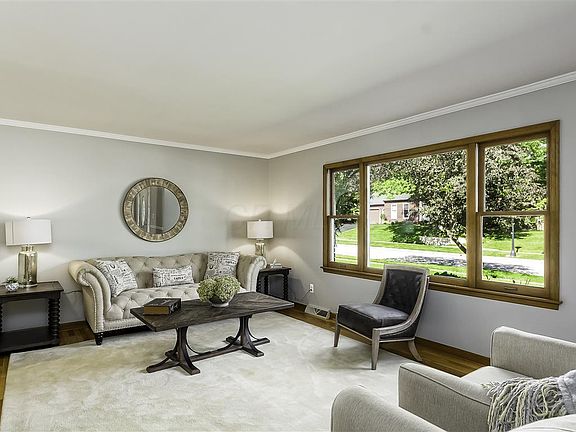 5th image of 113 Hillcrest Dr