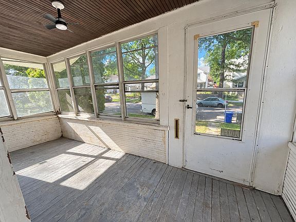 3rd image of 412 Lafond Ave