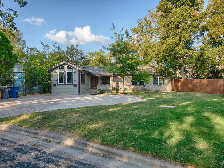 1000 W Saint Johns Ave — Photo 4