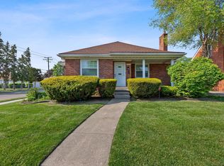 15505 Collinson Ave, Eastpointe, MI 48021