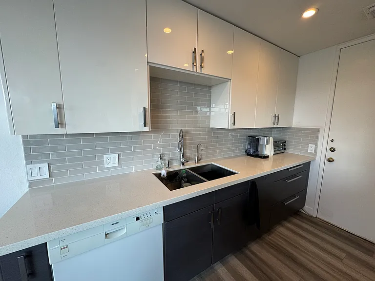 10747 Wilshire Blvd #1207 — Photo 11