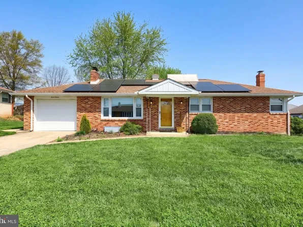 3011 Imperial Dr, Dover, PA 17315